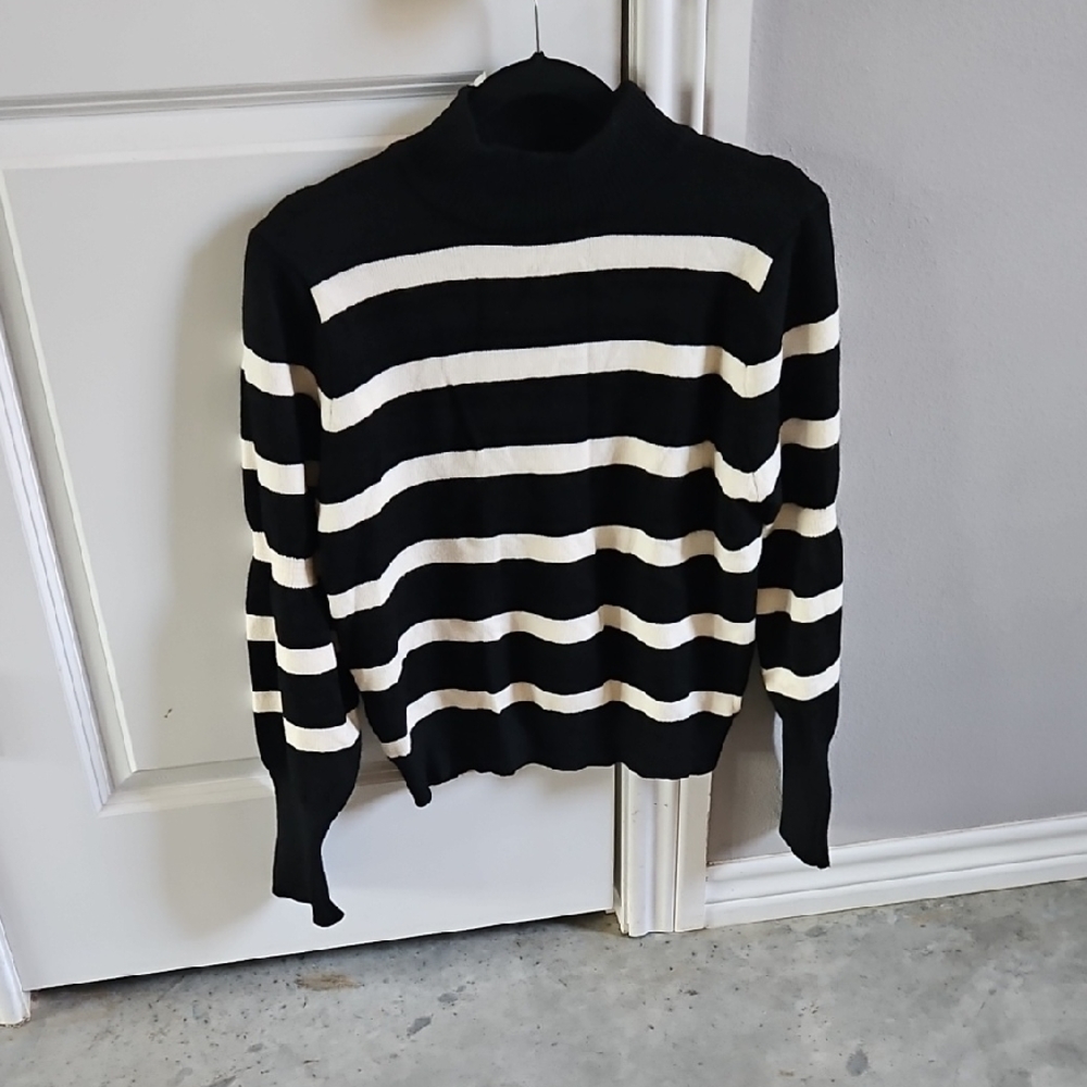 Very J Black and White Striped Turtleneck Sweater